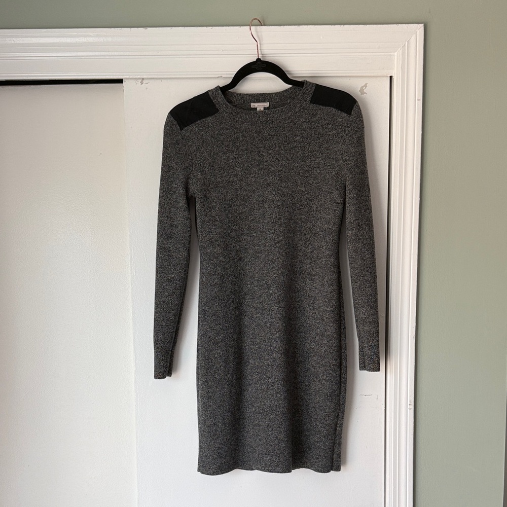 GAP Extra Fine Merino Wool Sweater Dress – Gray/Black, Women’s Medium